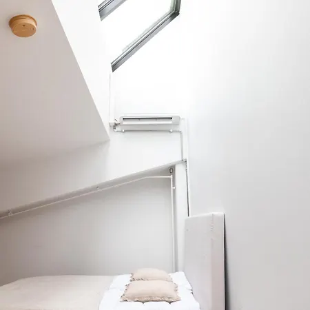2ndhomes Bright & Spacious 2-story With Sauna Helsinky