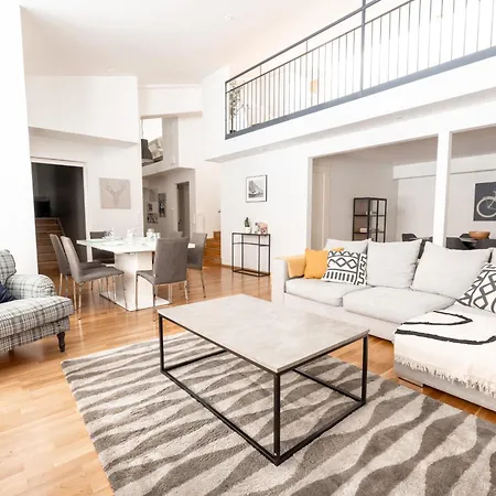 2ndhomes Bright & Spacious 2-story With Sauna