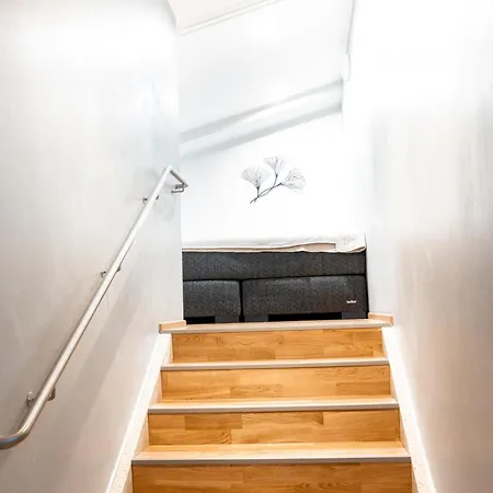 2ndhomes Bright & Spacious 2-story With Sauna *